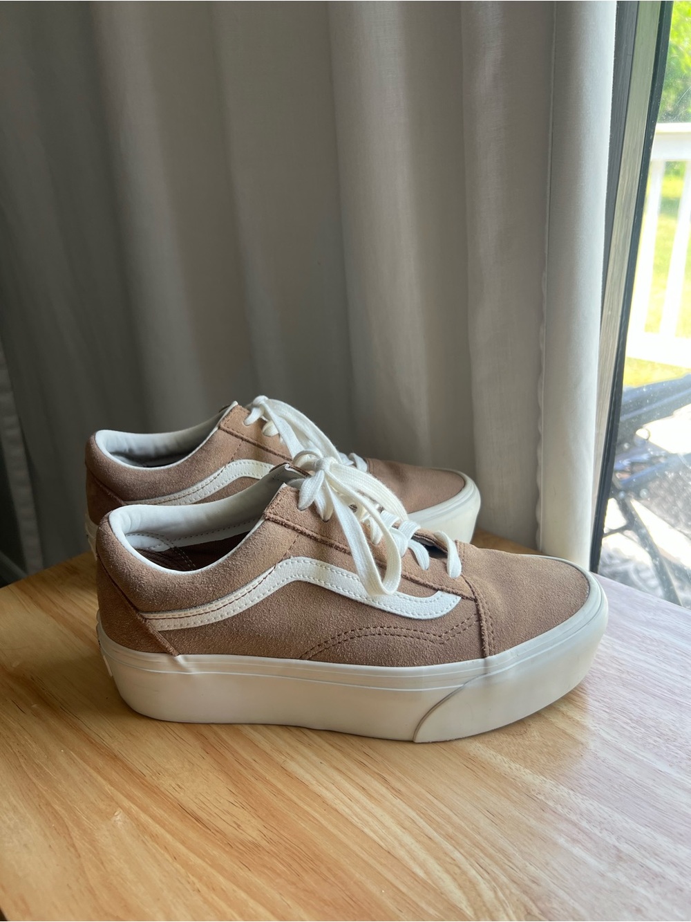 Women’s Platform Vans in Taupe with White Stripe